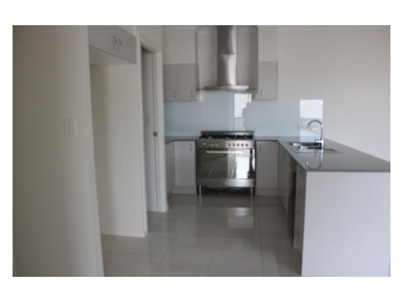 42b Michael David Dr, Warner QLD 4500