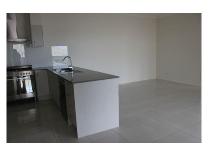 42b Michael David Dr, Warner QLD 4500