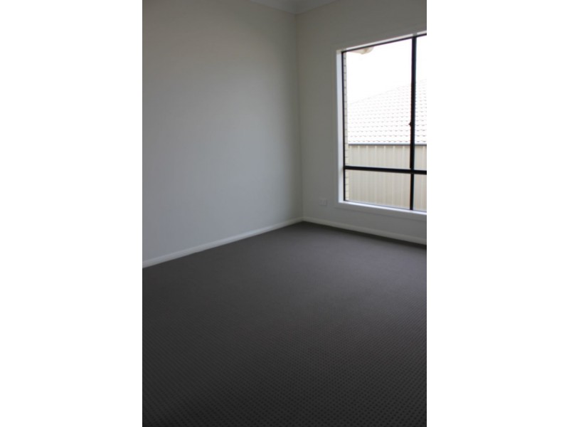 42b Michael David Dr, Warner QLD 4500