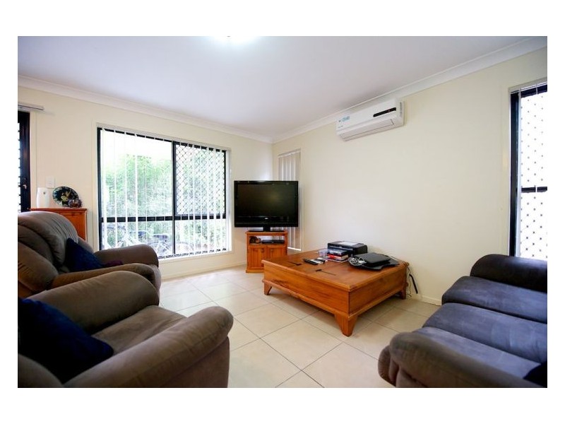 2/18 Diane Ct., Calamvale QLD 4116