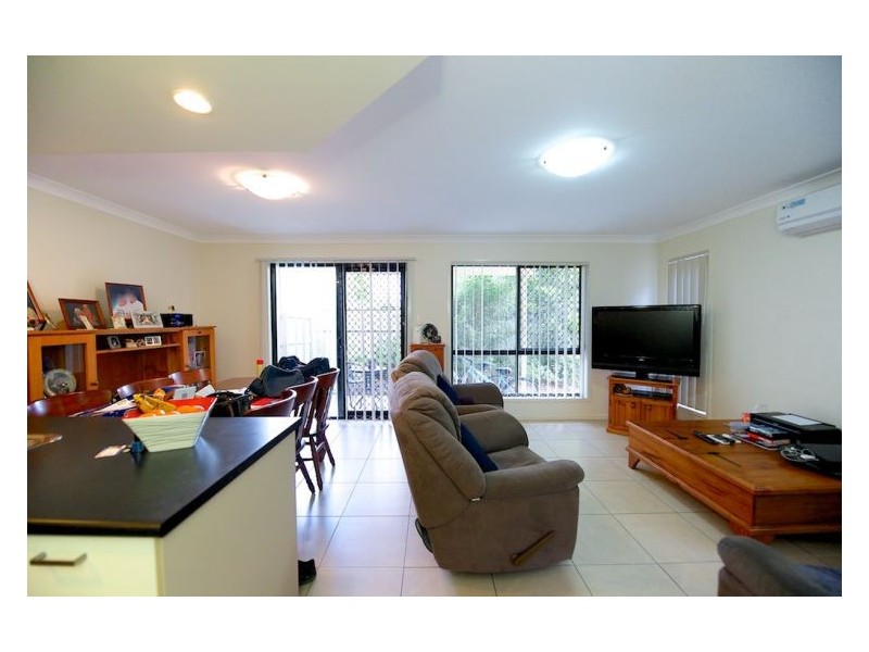 2/18 Diane Ct., Calamvale QLD 4116