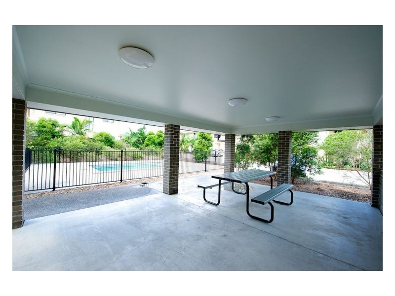 2/18 Diane Ct., Calamvale QLD 4116