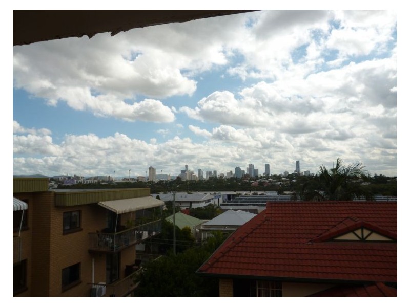 8/43 Ninth Avenue, Coorparoo QLD 4151