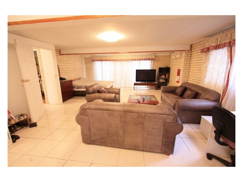 10 Nandina St, Macgregor QLD 4109