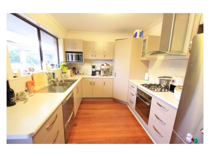 10 Nandina St, Macgregor QLD 4109