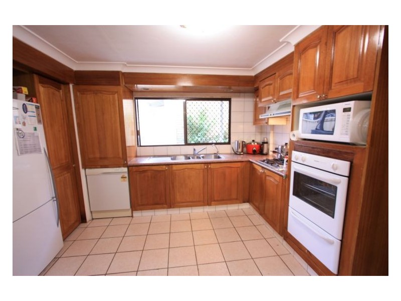 10 Nandina St, Macgregor QLD 4109