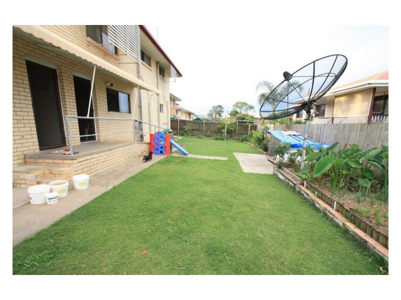 10 Nandina St, Macgregor QLD 4109