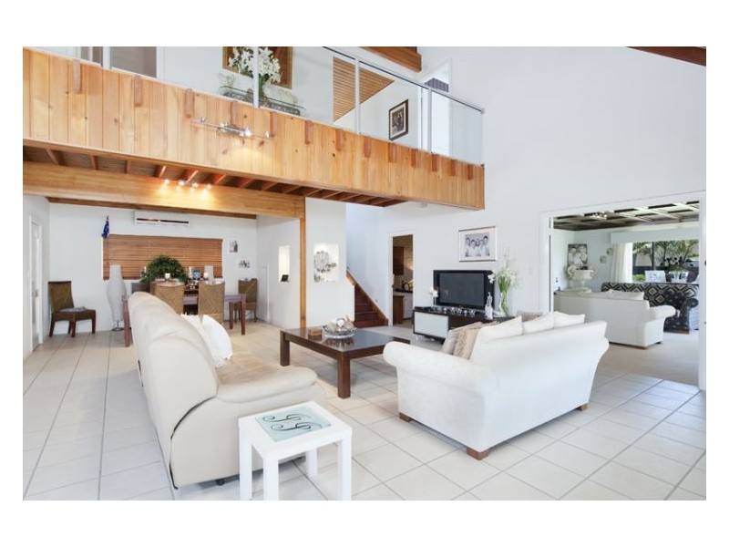 44 Markeri St, Mermaid Waters QLD 4218