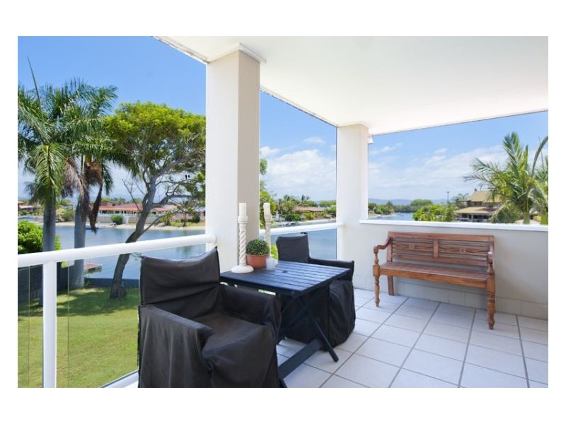 44 Markeri St, Mermaid Waters QLD 4218