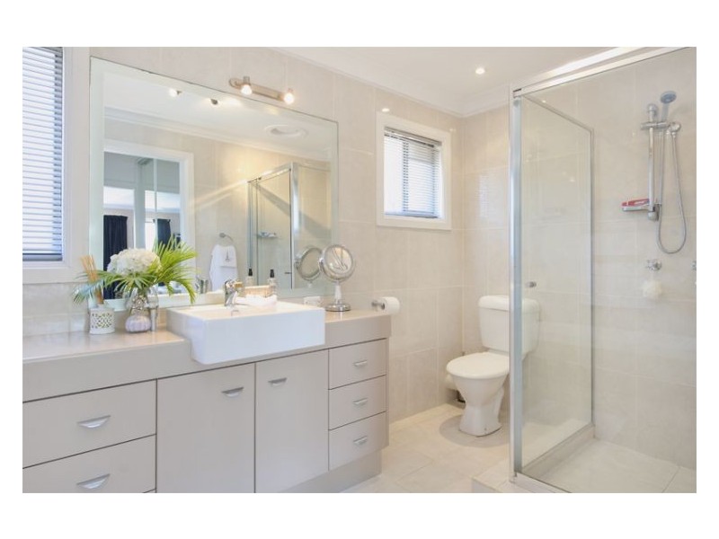 44 Markeri St, Mermaid Waters QLD 4218