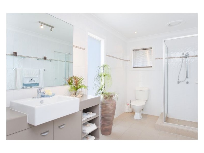 44 Markeri St, Mermaid Waters QLD 4218