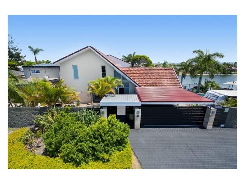 44 Markeri St, Mermaid Waters QLD 4218