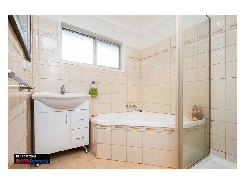 384 Mt Gravatt Capalaba Rd, Wishart QLD 4122