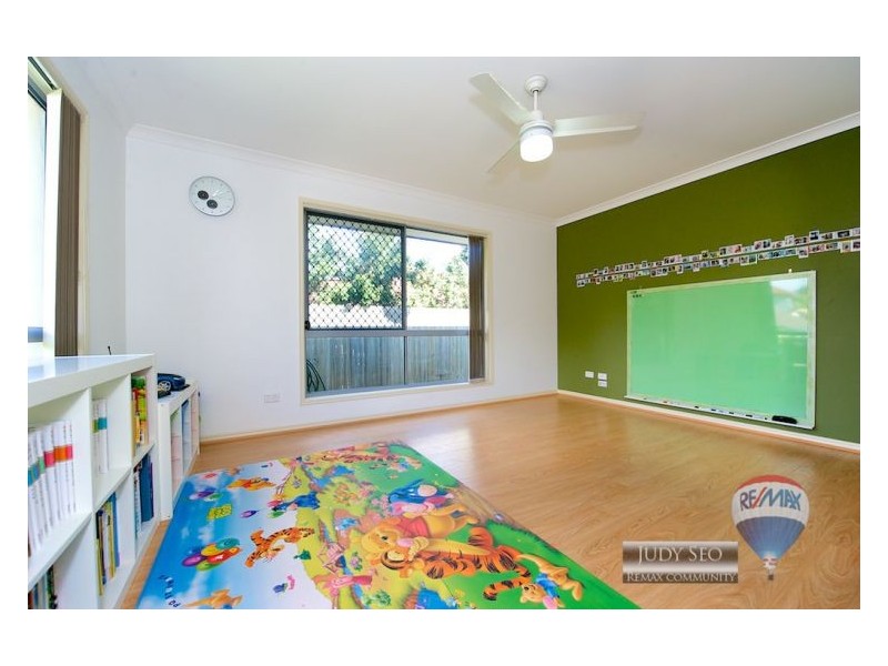 16 Hastings Cl, Calamvale QLD 4116