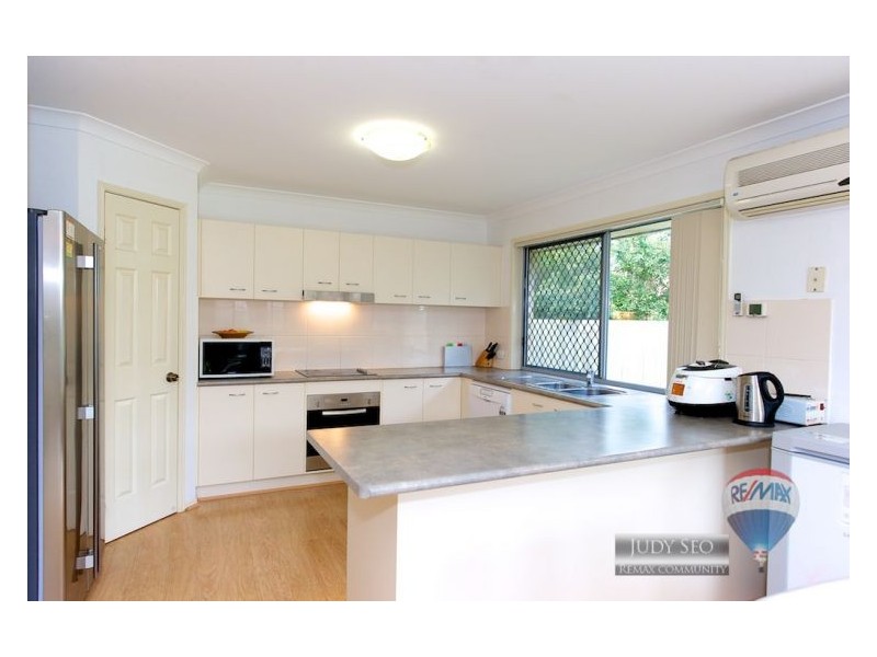 16 Hastings Cl, Calamvale QLD 4116