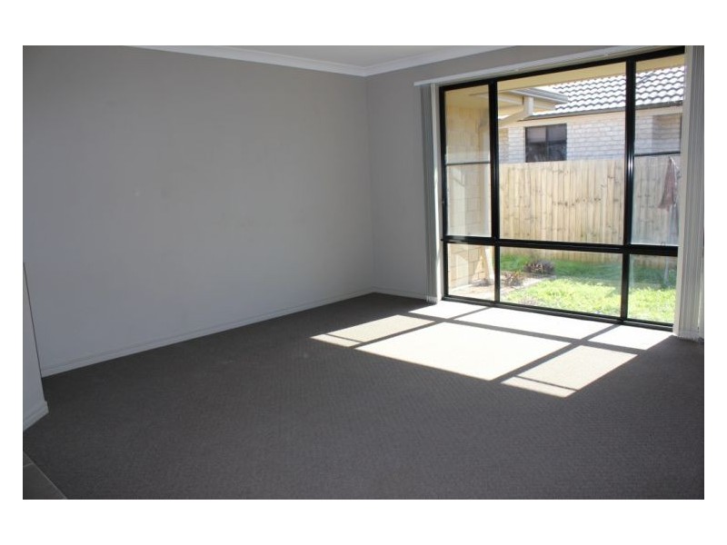 26 Seabiscuit Crescent, Kallangur QLD 4503