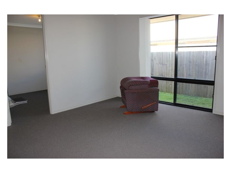 26 Seabiscuit Crescent, Kallangur QLD 4503