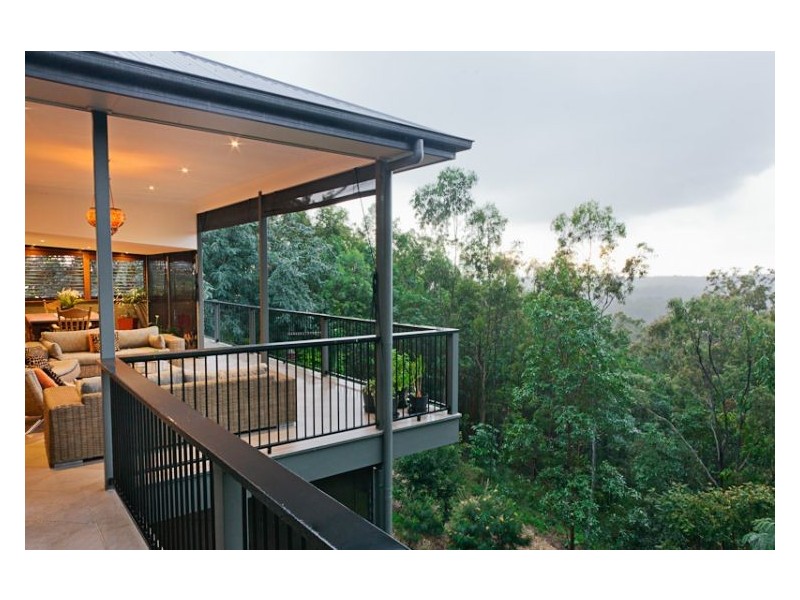 42 Leah Drive, Belivah QLD 4207