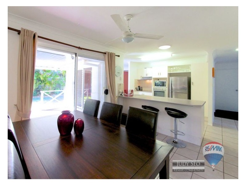 10 Thomas Ct, Calamvale QLD 4116