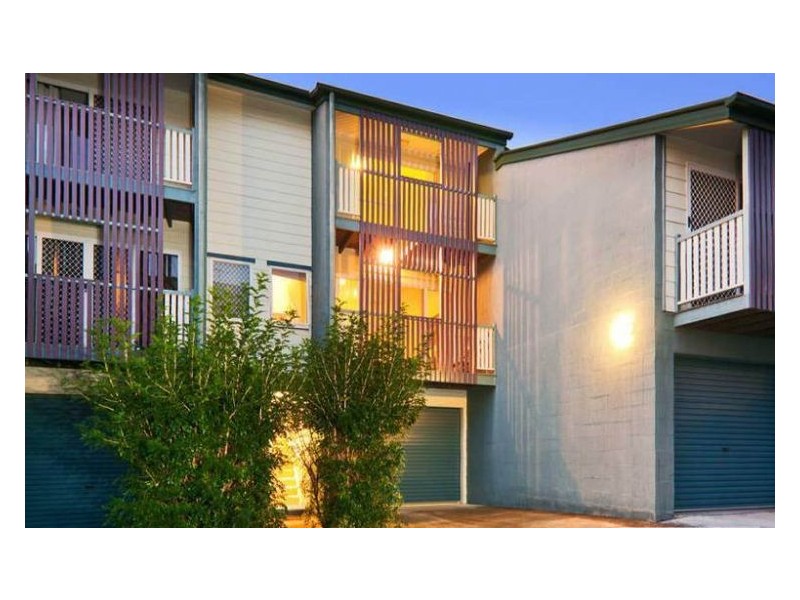 12 Wilkie Street, Yeerongpilly QLD 4105