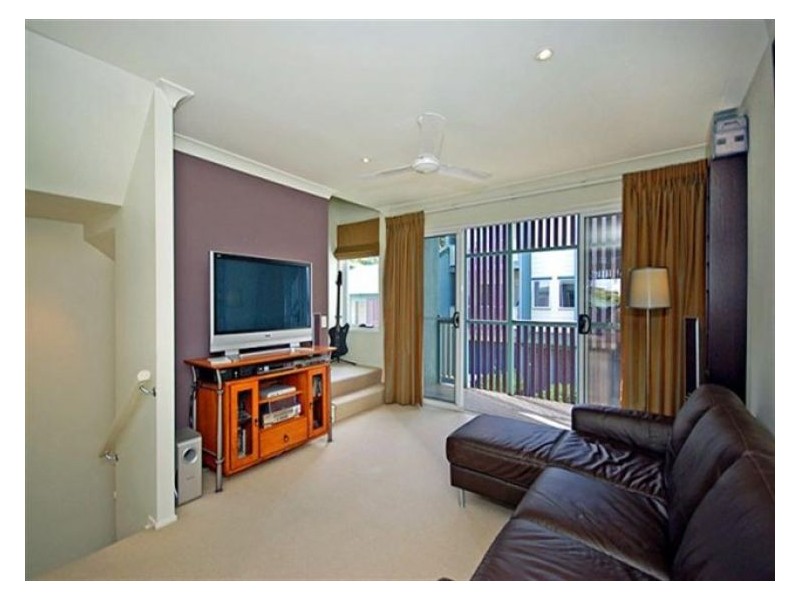 12 Wilkie Street, Yeerongpilly QLD 4105