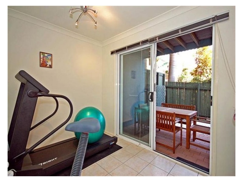 12 Wilkie Street, Yeerongpilly QLD 4105