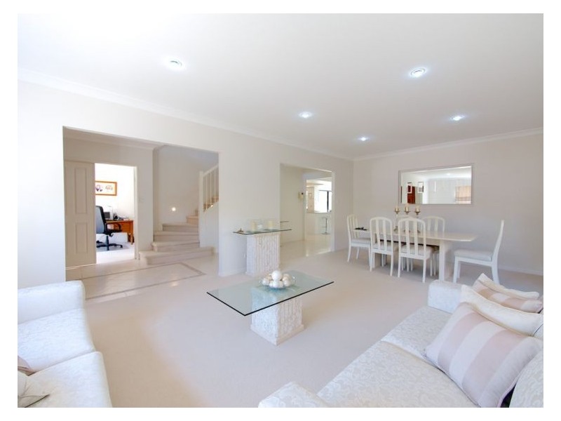 11 Jubilee Cl, Eight Mile Plains QLD 4113