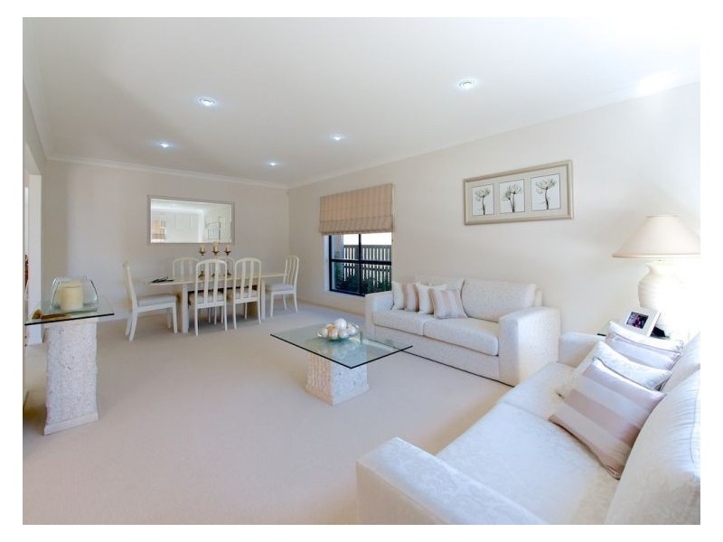 11 Jubilee Cl, Eight Mile Plains QLD 4113