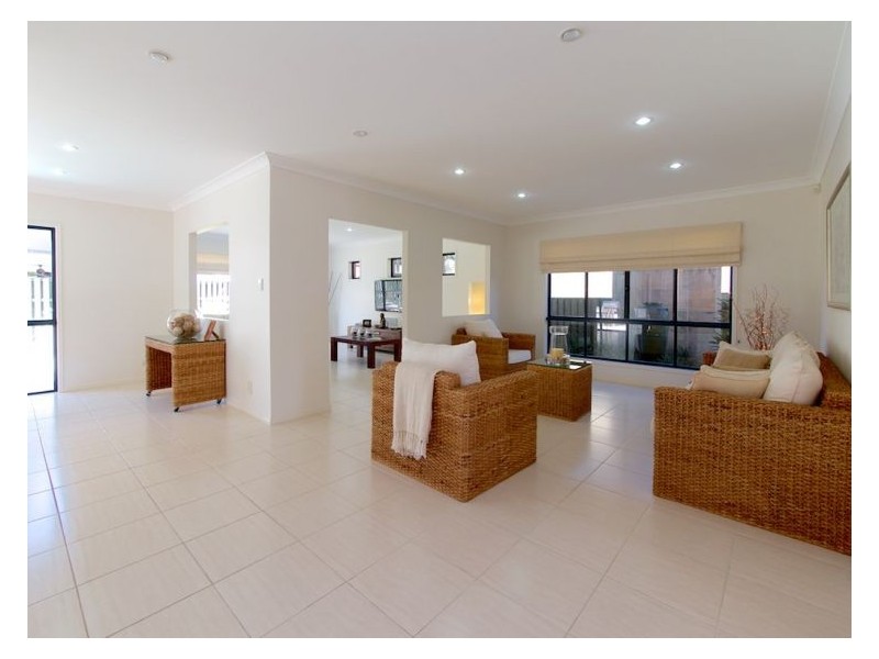 11 Jubilee Cl, Eight Mile Plains QLD 4113