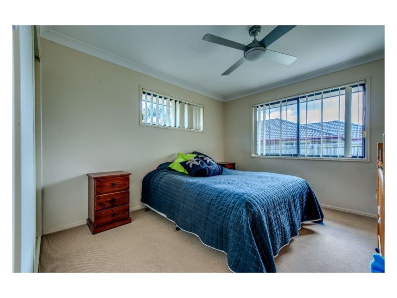4 Clint Parade, Crestmead QLD 4132