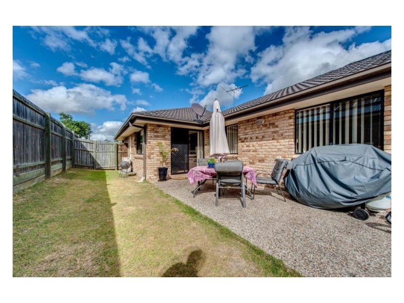4 Clint Parade, Crestmead QLD 4132