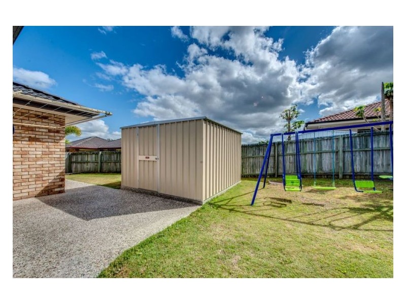 4 Clint Parade, Crestmead QLD 4132