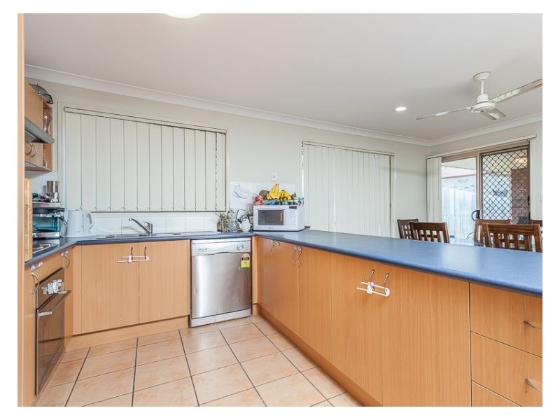 1/3 Adonis Court, Rothwell QLD 4022