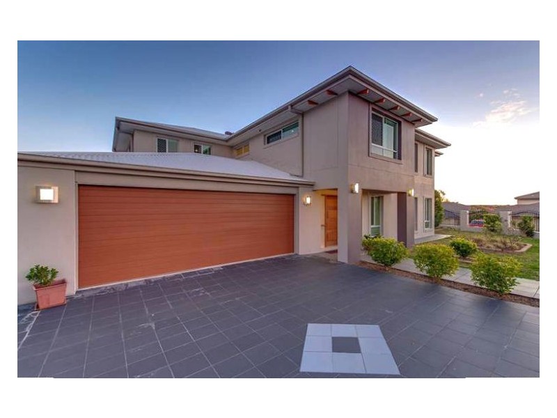 3 Larapinta Cct, Parkinson QLD 4115