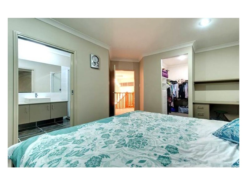 3 Larapinta Cct, Parkinson QLD 4115