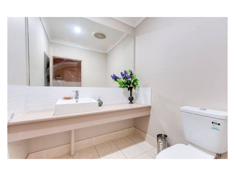 3 Larapinta Cct, Parkinson QLD 4115