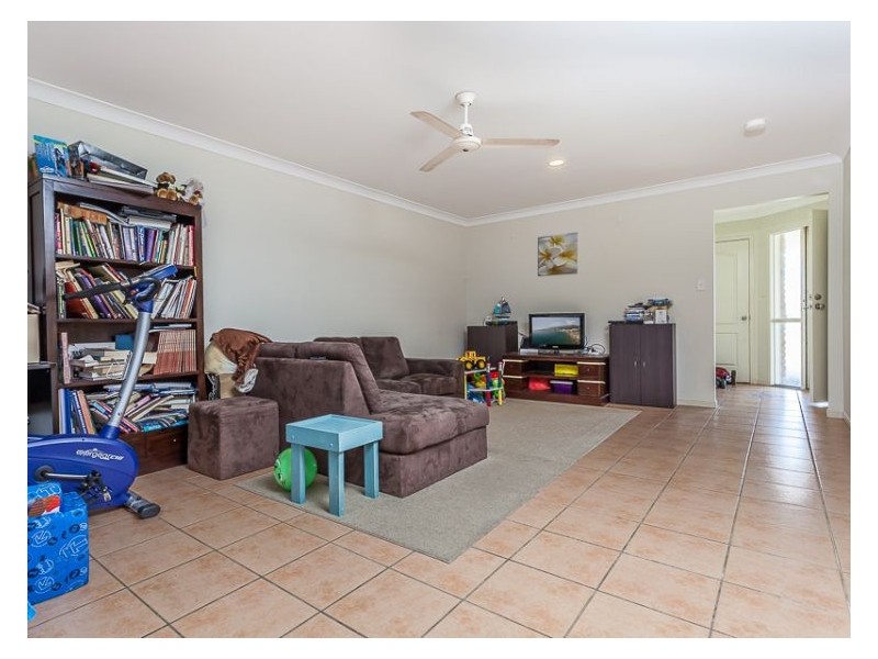 Unit 2/3 Adonis Court, Rothwell QLD 4022