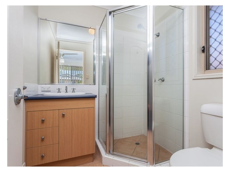 Unit 2/3 Adonis Court, Rothwell QLD 4022