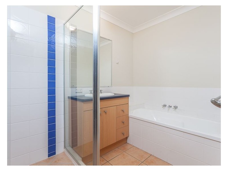 Unit 2/3 Adonis Court, Rothwell QLD 4022