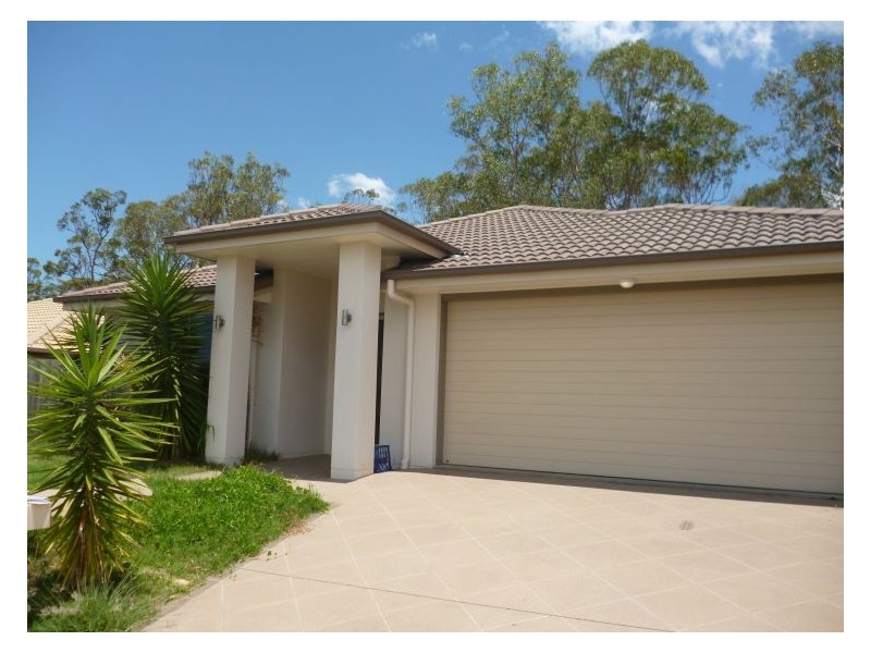 8 Harvey Place, Calamvale QLD 4116