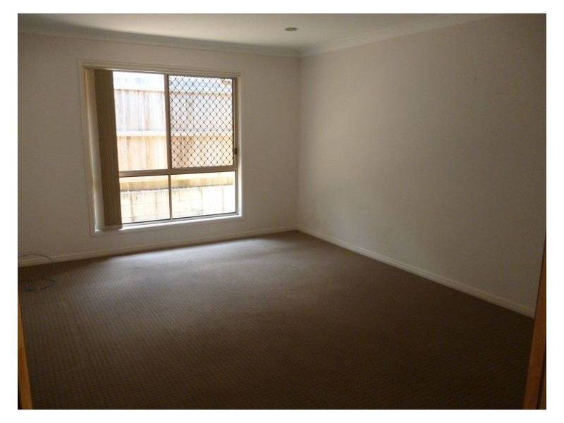 8 Harvey Place, Calamvale QLD 4116