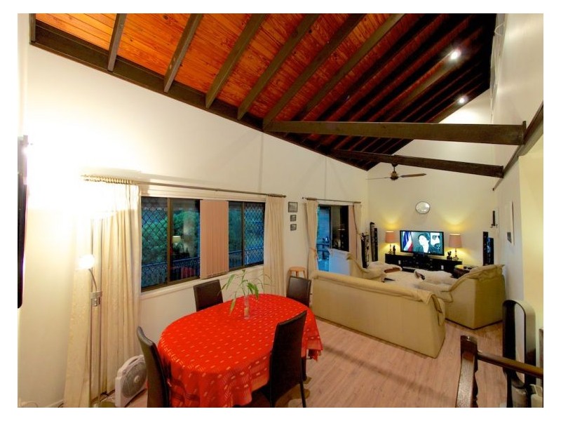 6 Ceratonia St, Sunnybank Hills QLD 4109