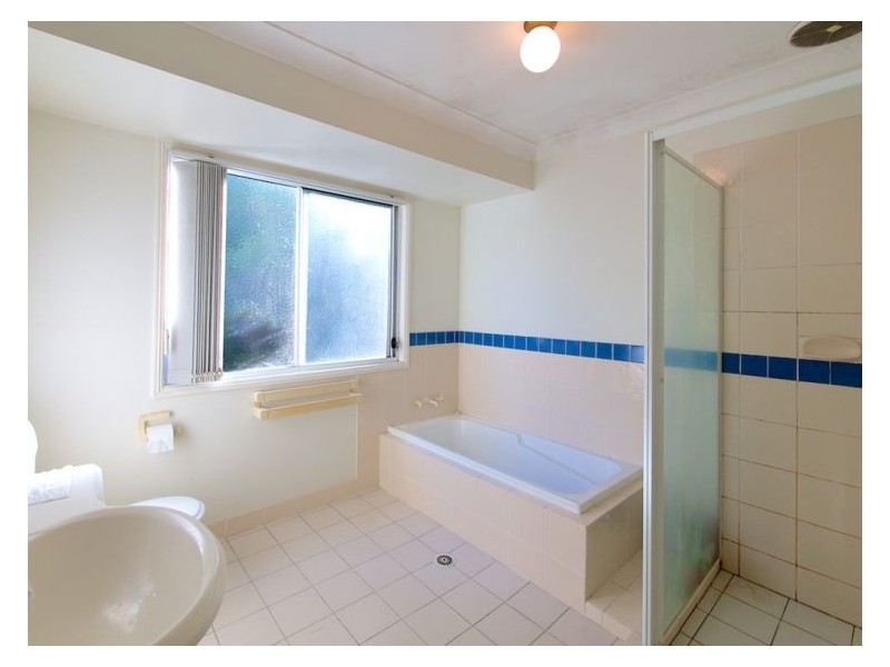 100 Bordeaux St, Eight Mile Plains QLD 4113