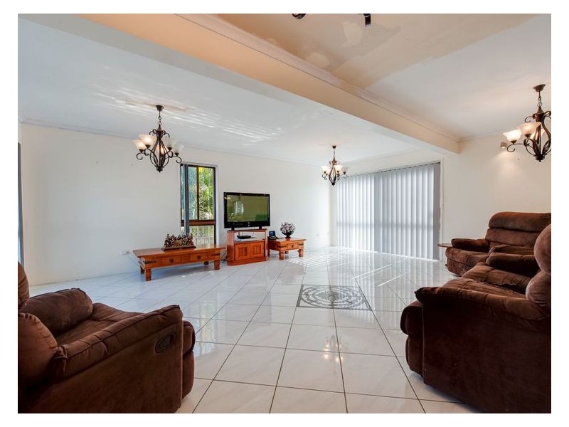 91 Winnetts Road, Daisy Hill QLD 4127