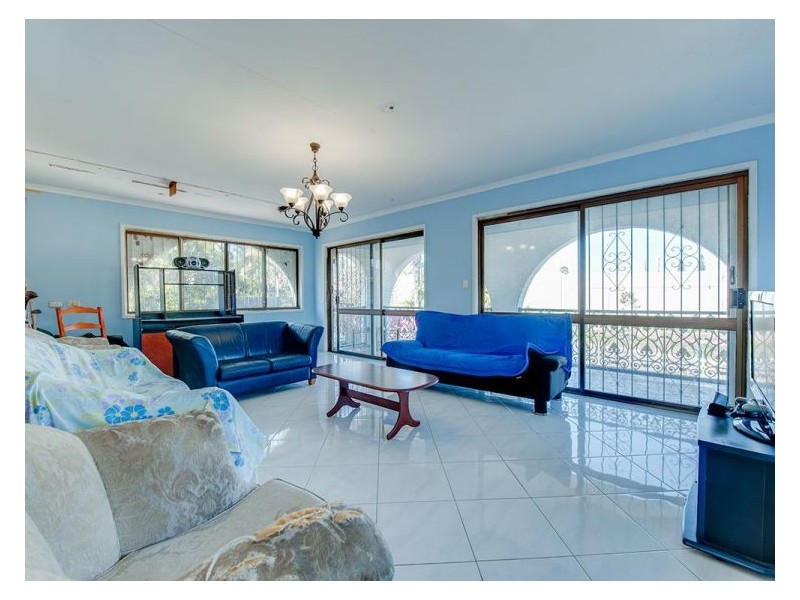 91 Winnetts Road, Daisy Hill QLD 4127