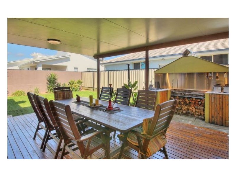 12 Denver Grove, Regents Park QLD 4118