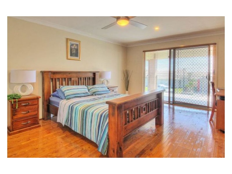 12 Denver Grove, Regents Park QLD 4118