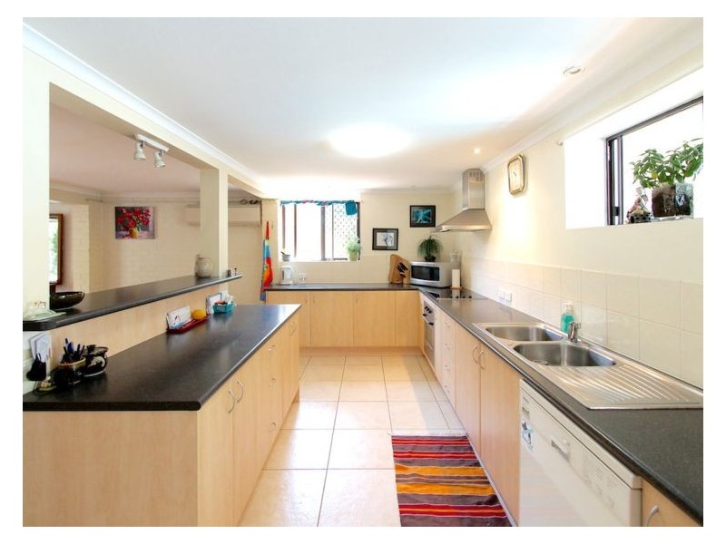 10 Parkway St, Macgregor QLD 4109