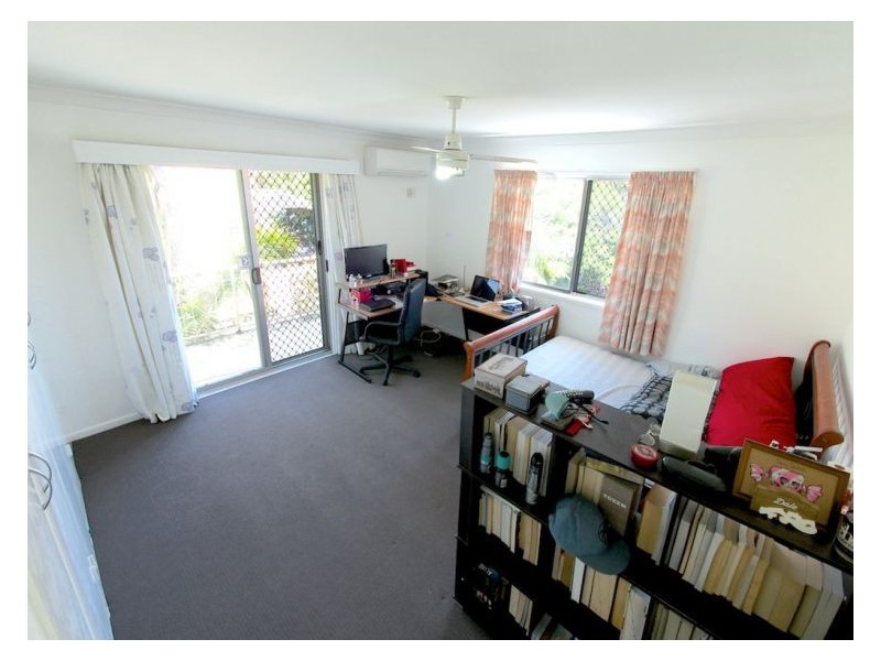 10 Parkway St, Macgregor QLD 4109