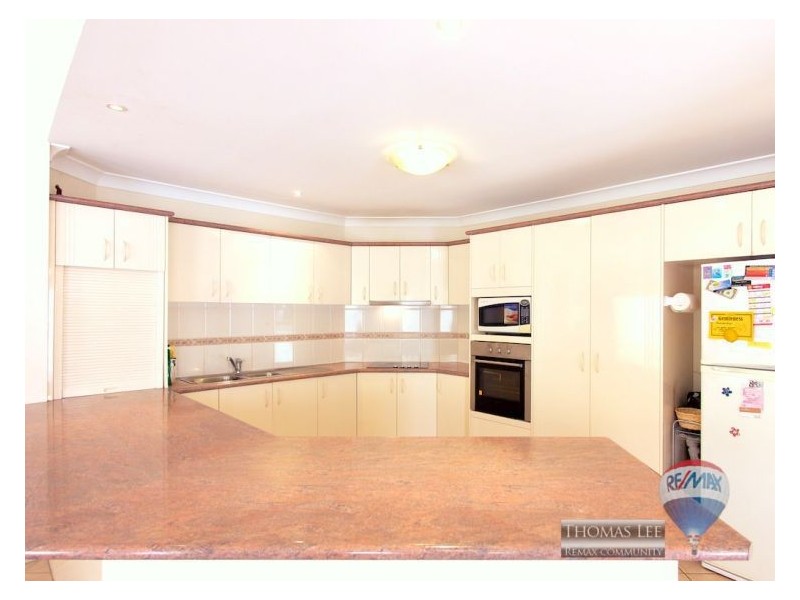 16 Golden Rain Place, Stretton QLD 4116